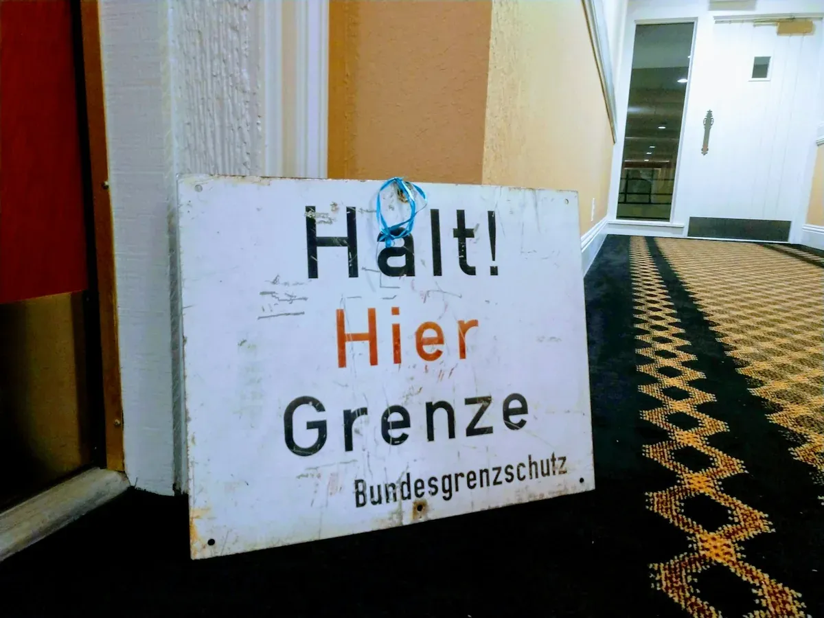 Das Ost-West-Paradox: Wer hatte recht — und wer hat sich entschuldigt?
