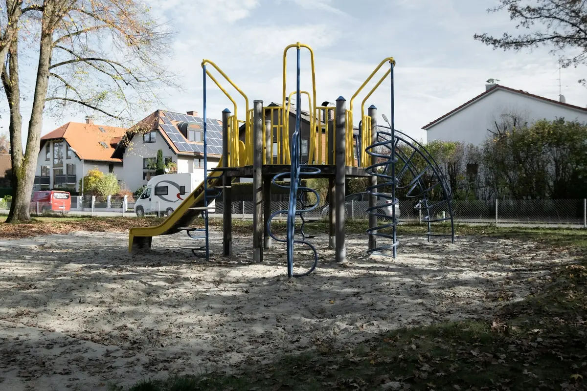 Kinder zuerst vergessen: Was die Pandemie-Maßnahmen mit unserer Jugend machten