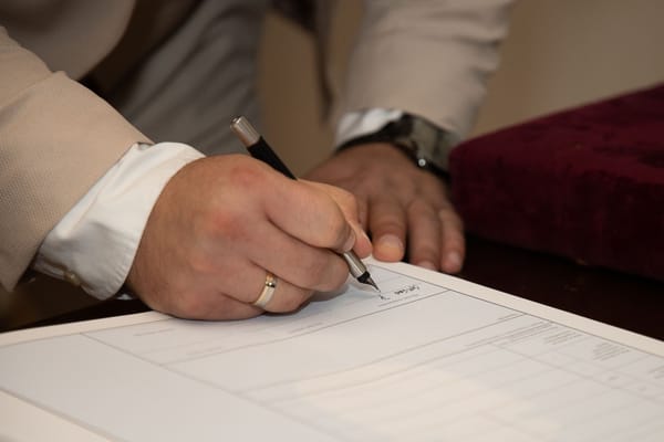 Der Vertrag, der schweigen sollte
